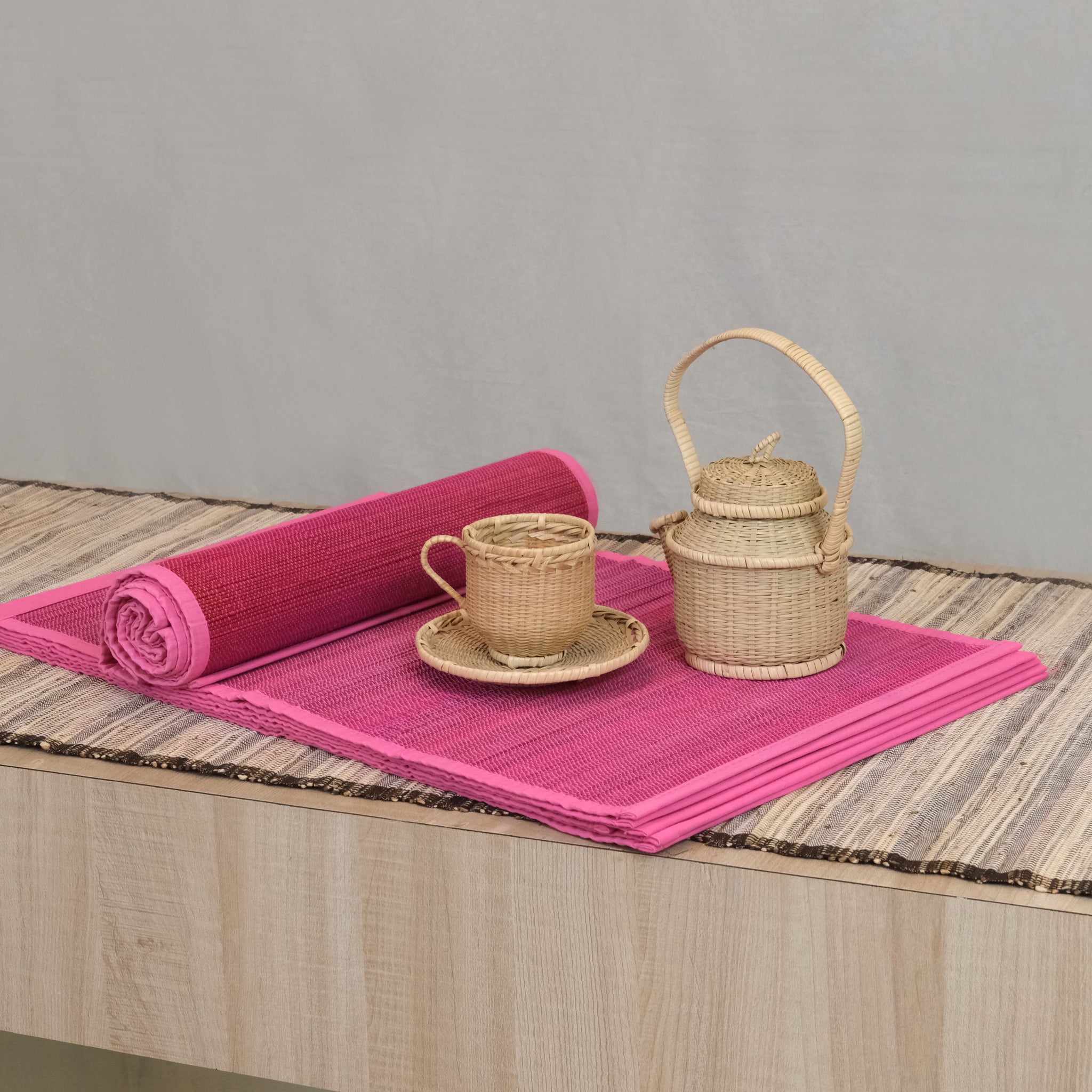 Table Runner, & Dining Mat Set of 6 - Bamboo