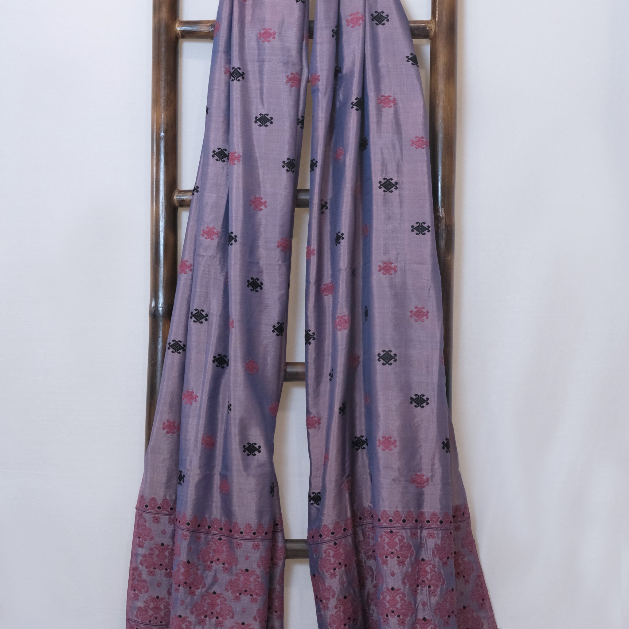 Single Sador - Mulberry silk motifs Eri silk natural dye