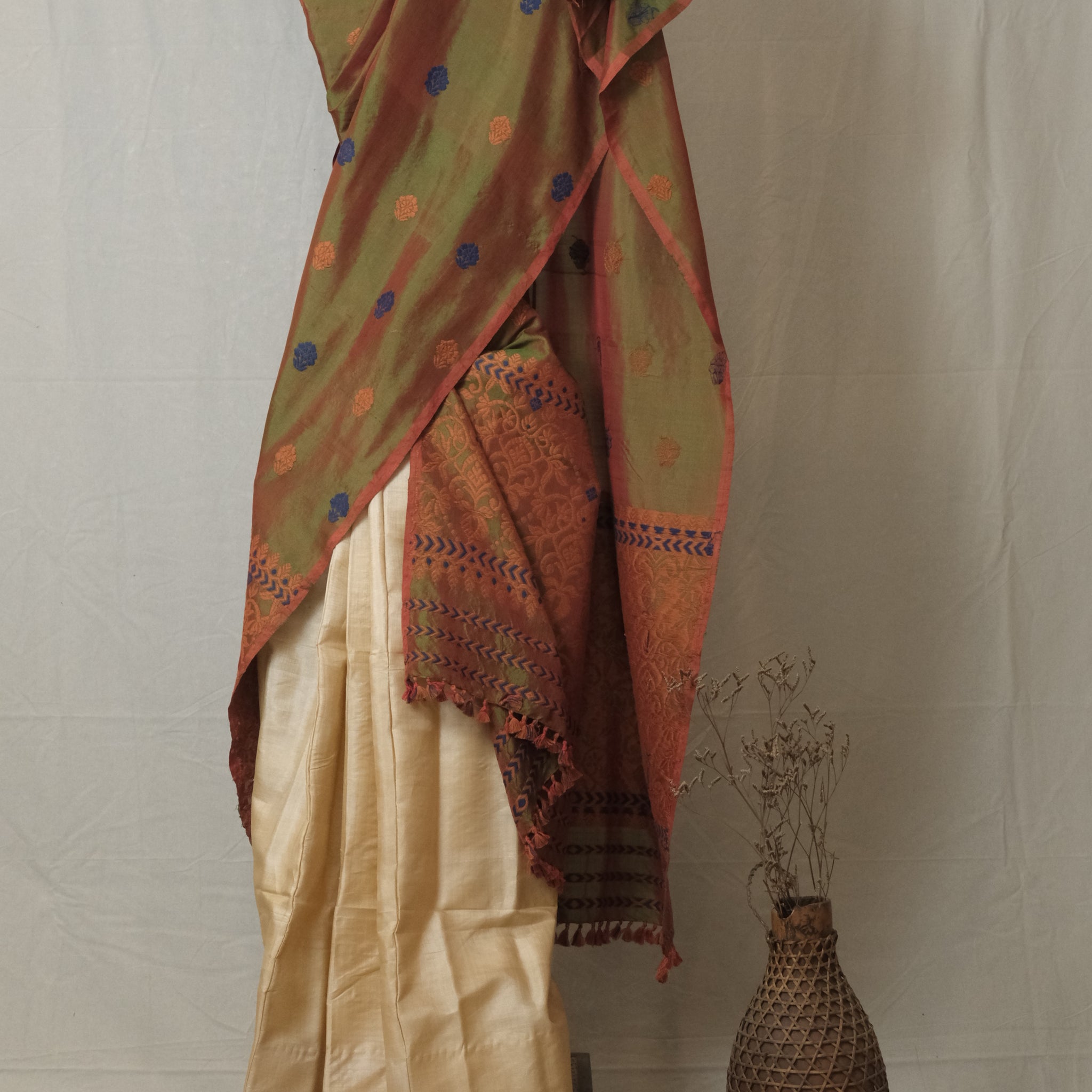 Single Sador - Mulberry silk & cotton motifs in cotton