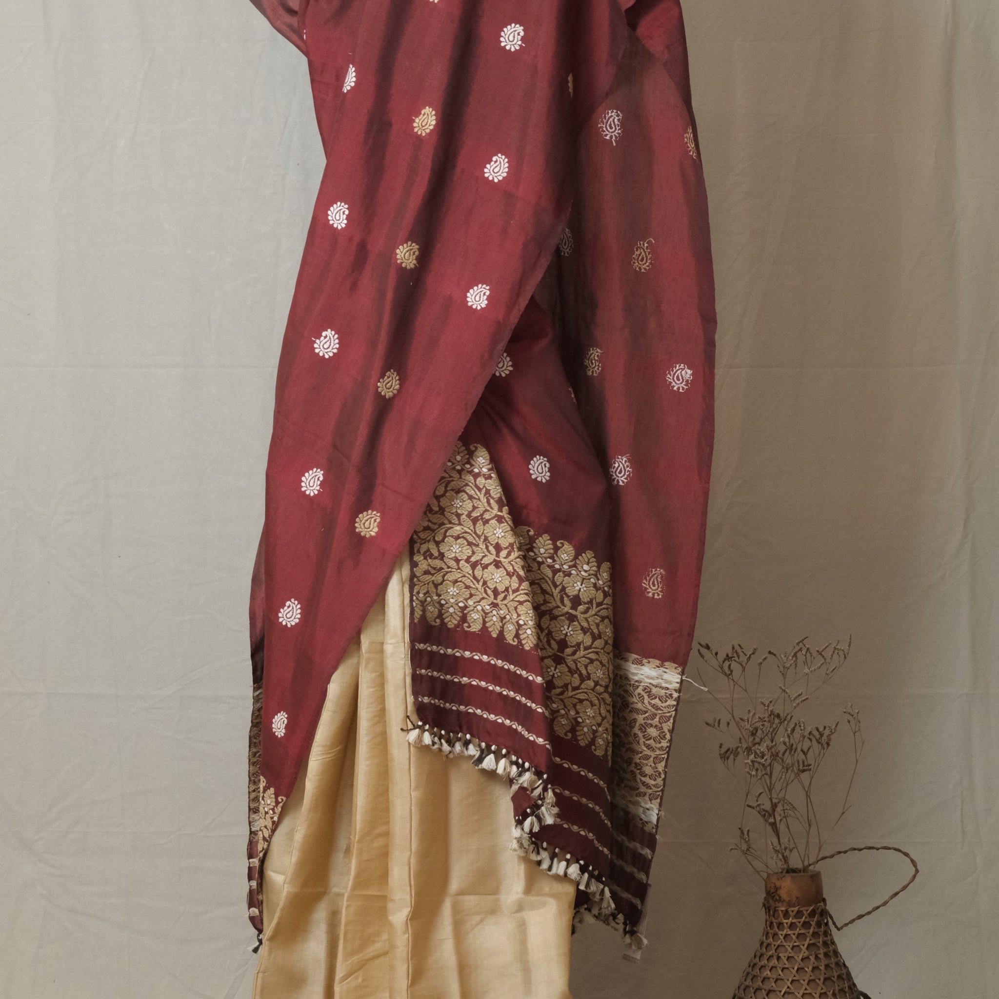 Single Sador - Mulberry silk & cotton motifs in muga ghisa